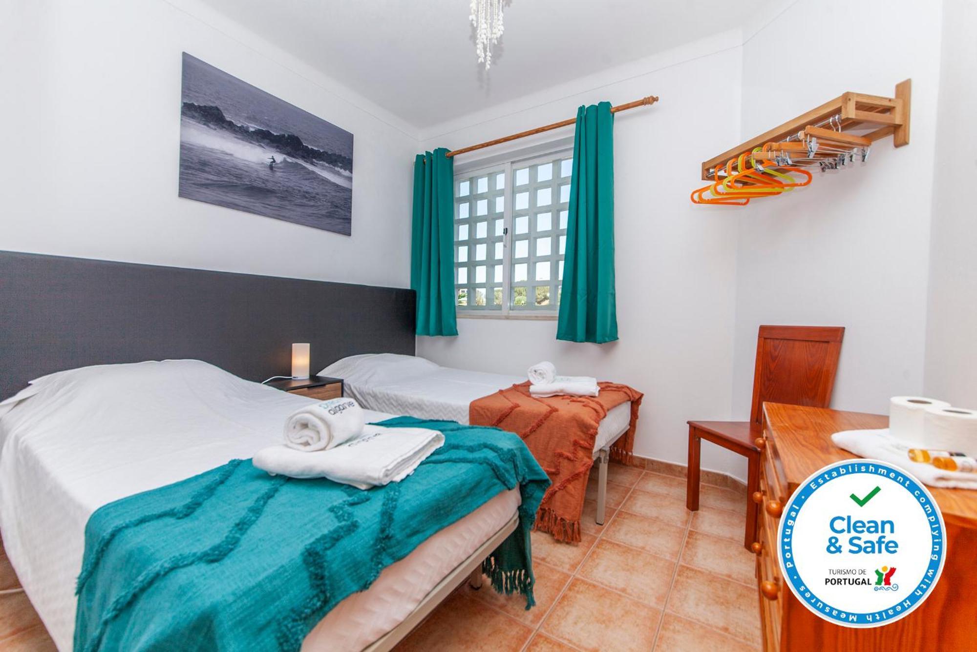 P - Meia-Praia Seaview Guesthouse ラゴス 部屋 写真